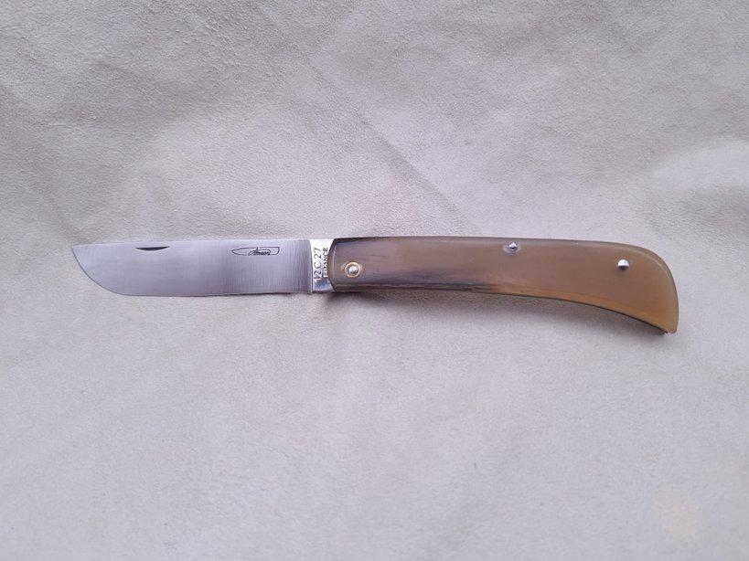 photo d'un couteau artisanal